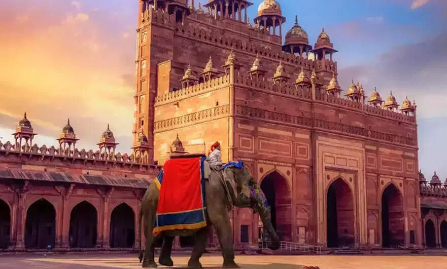 Delhi To Vrindavan Mathura Agra Fatehpur Sikri Jaipur Delhi 4n 5d Holiday Package