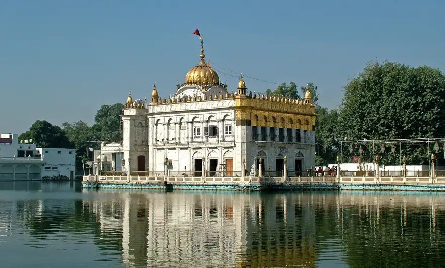 Delhi to Manali Dharamshala Dalhousie Amritsar 6N 7D Taxi Package