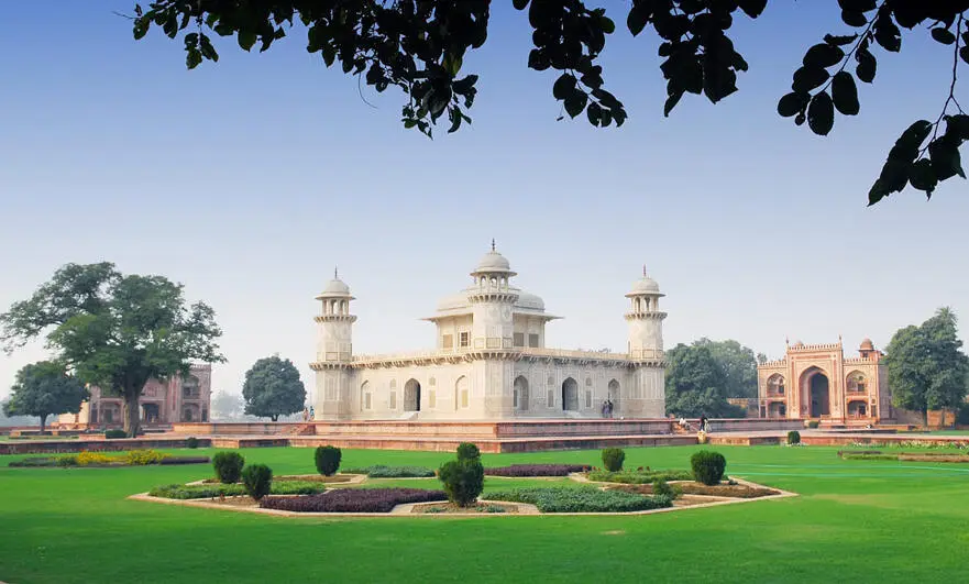 Jaipur Ranthambore Agra 4N 5D Tour Package