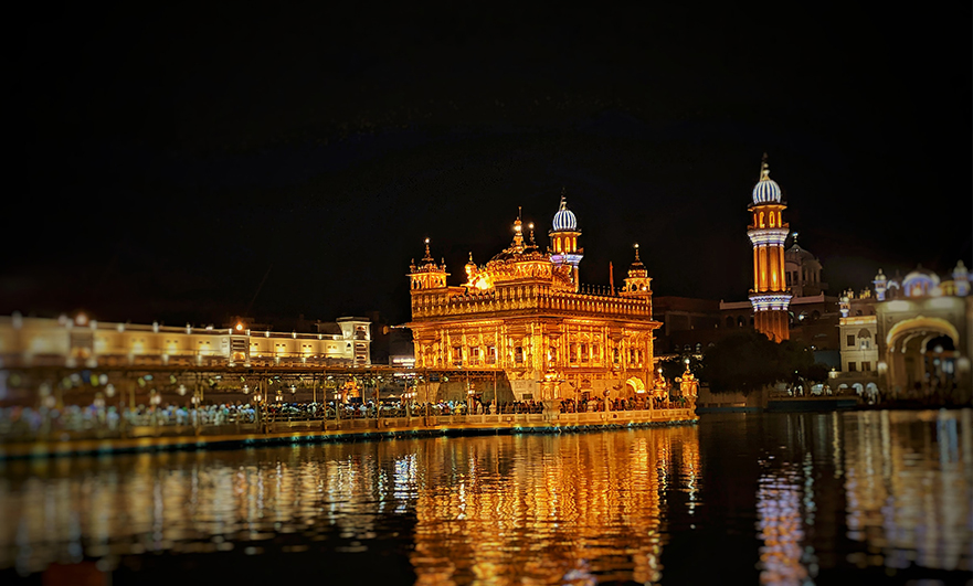 amritsar-golden-temple-in-night